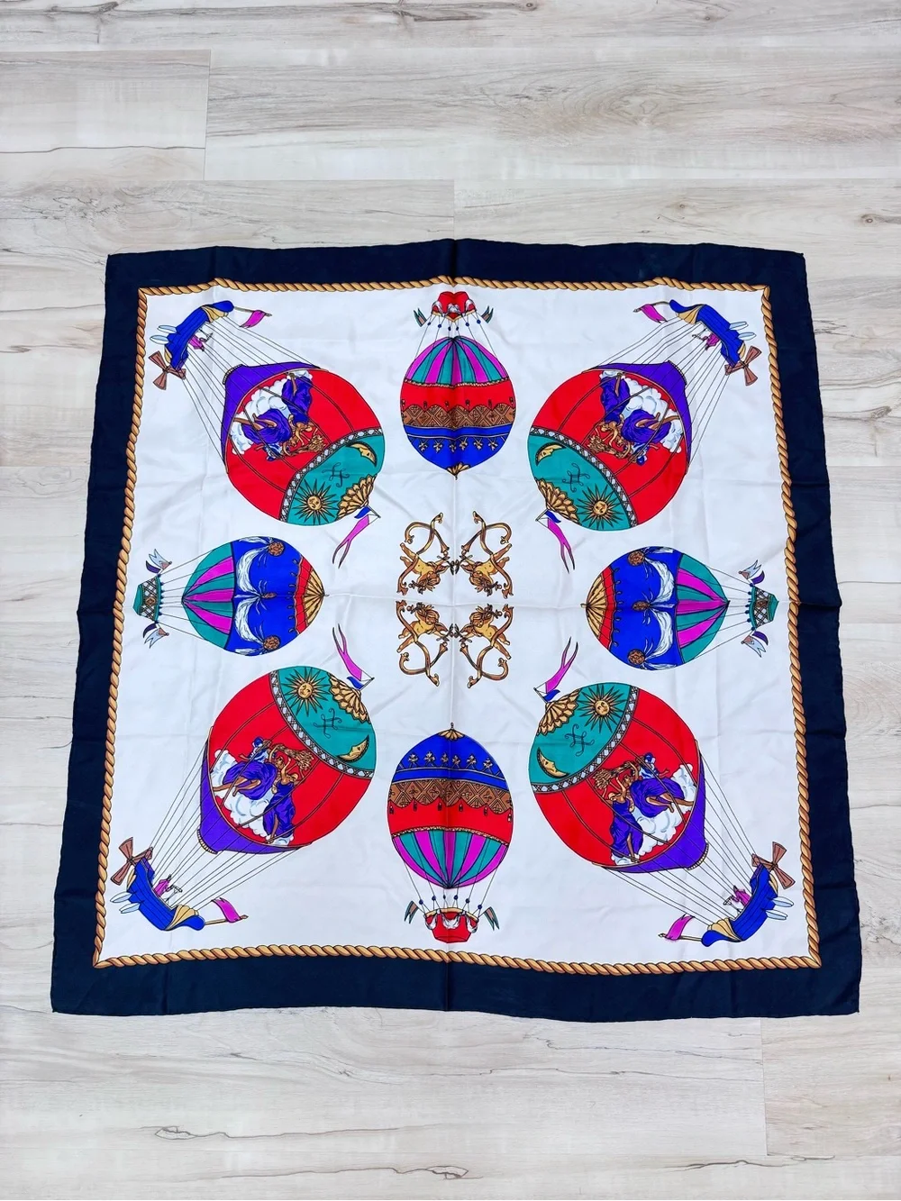 Vintage Hot air balloon Scarf balloon motifs square